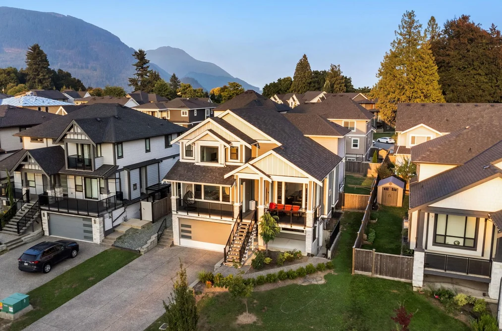 8394 MCTAGGART STREET, Mission BC V2V 0G3, Mission BC — Residential for Sale - Photo 3