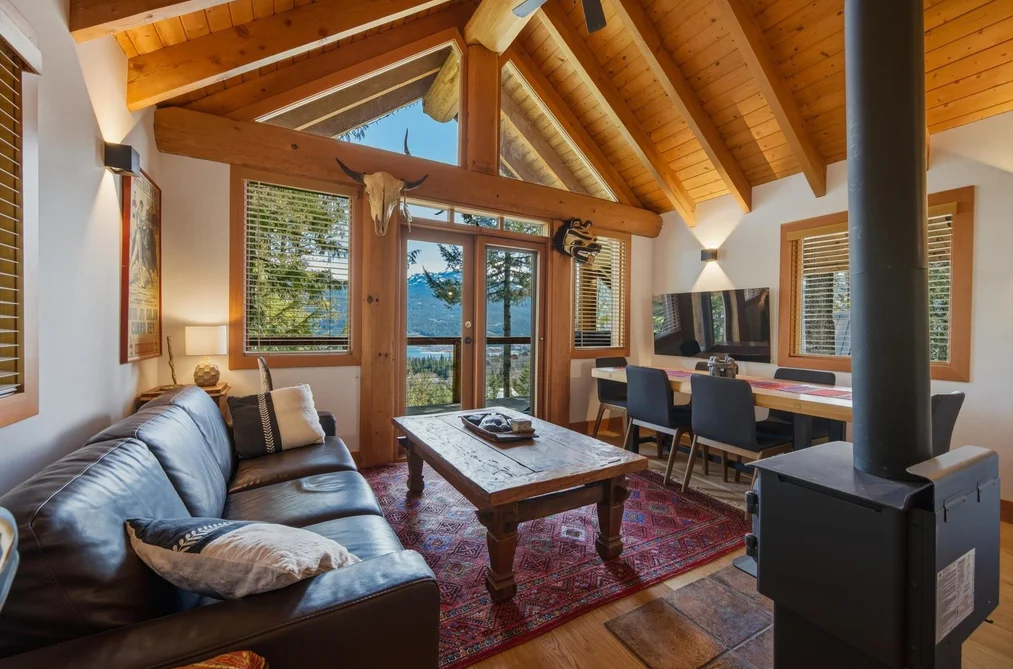 8396 MOUNTAINVIEW DRIVE, Whistler BC V8E 0G3, Whistler BC — Residential for Sale - Photo 2