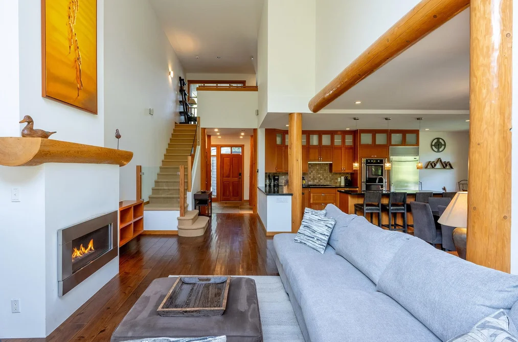 8398 GLEN ABBEY LANE, Whistler BC V8E 1J7, Whistler BC — Residential for Sale - Photo 3