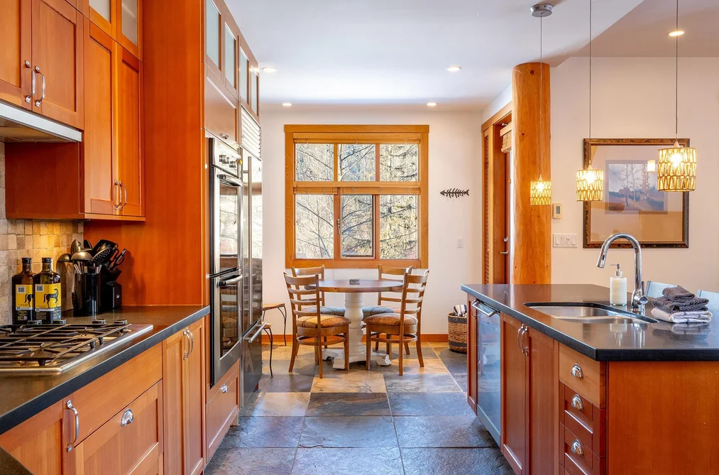 8398 GLEN ABBEY LANE, Whistler BC V8E 1J7, Whistler BC — Residential for Sale - Photo 6
