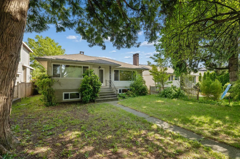 8406 12TH AVENUE, Burnaby BC V3N 2L6, Burnaby BC — Residential for Sale - Photo 2