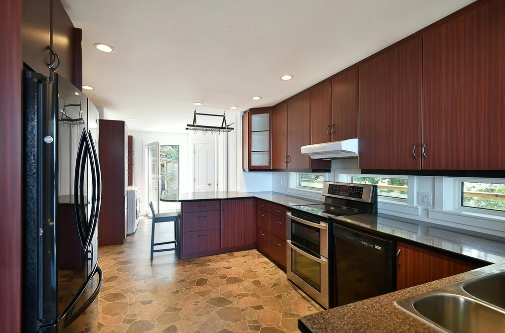 8429 REDROOFFS ROAD, Halfmoon Bay BC V7Z 1E6, Halfmoon Bay BC — Residential for Sale - Photo 7