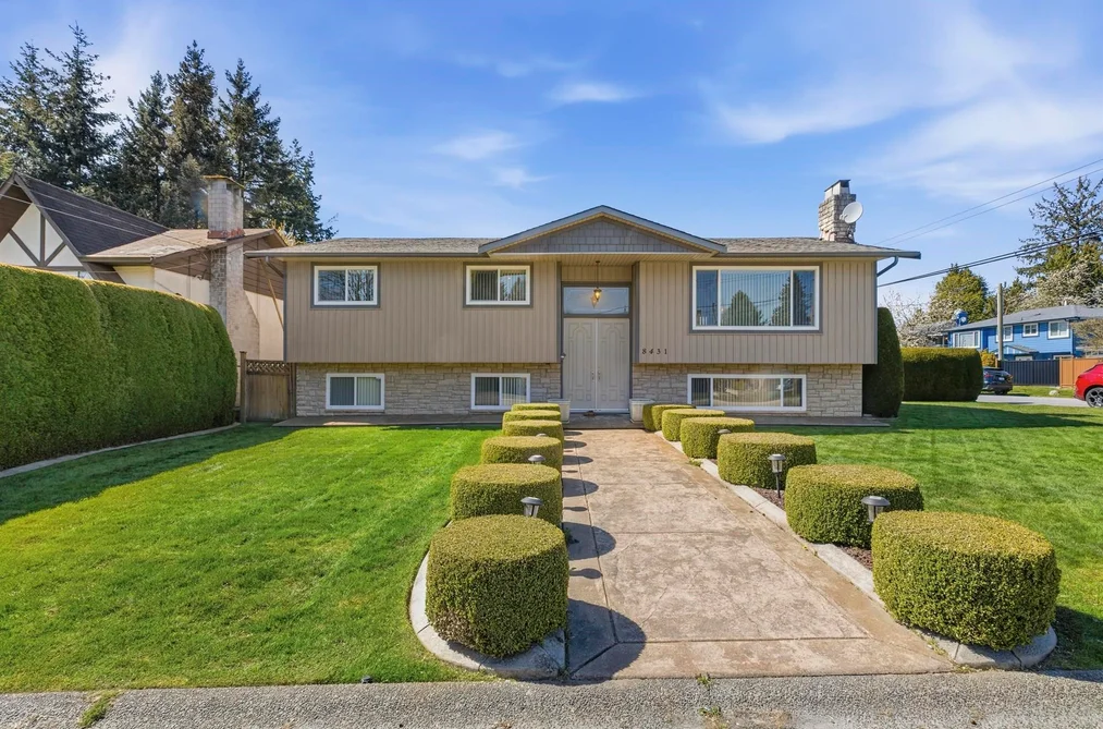 House for sale at 8431 118a Street Delta British Columbia - MLS: R3109984