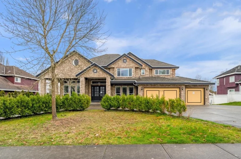 8438 171a St, Surrey, BC - MLS: R3178074