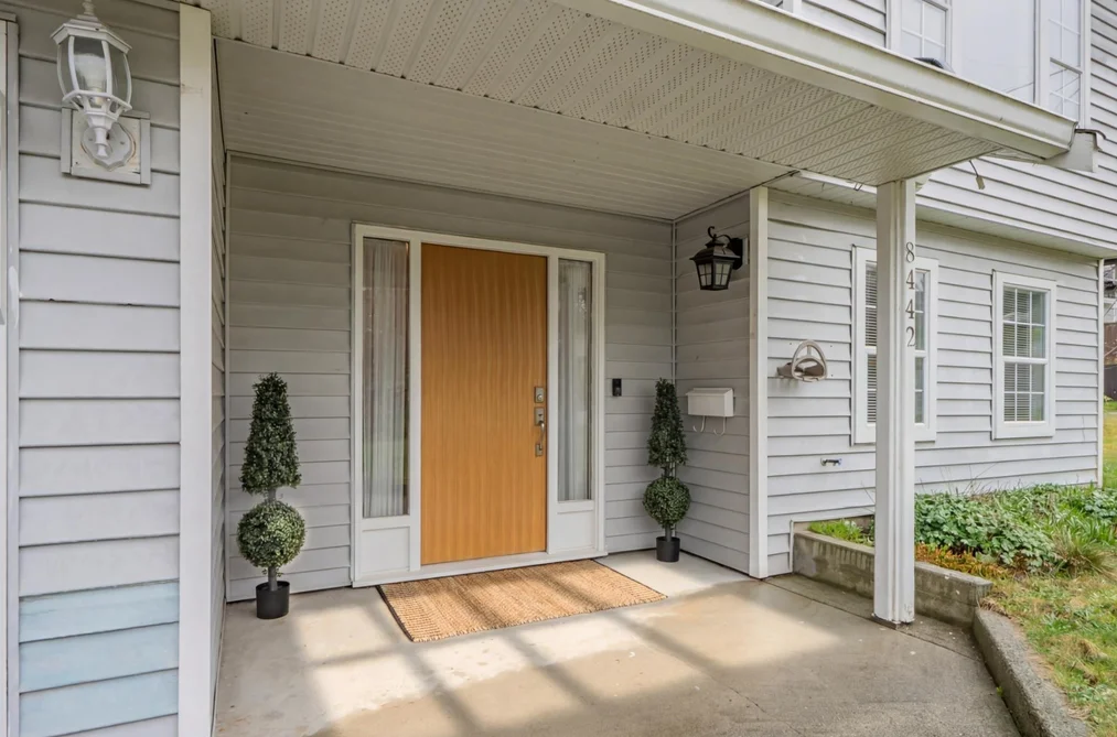 8442 HARMS STREET, Mission BC V2V 6G2, Mission BC — Residential for Sale - Photo 2