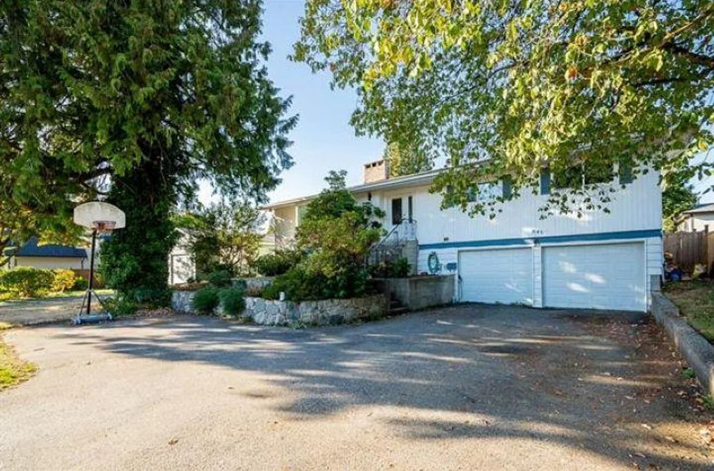 845 SMITH AVENUE, Coquitlam BC V3J 2X4, Coquitlam BC — Residential for Sale - Photo 2
