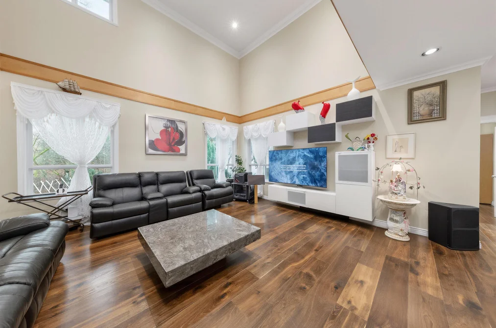 8450 168 Street, Surrey, BC - House for Sale - Photo 8 of 40 8450 168 Street, Surrey, BC - House for Sale - Photo 8 of 40