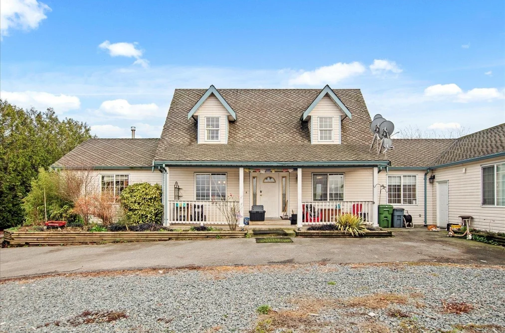 8450 BANFORD ROAD, Chilliwack BC V2P 6H3, Chilliwack BC — Residential for Sale - Photo 2