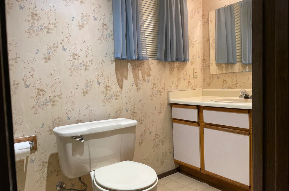 8454 116A Street, Delta, BC - House for Sale - Photo 17 of 25 8454 116A Street, Delta, BC - House for Sale - Photo 17 of 25