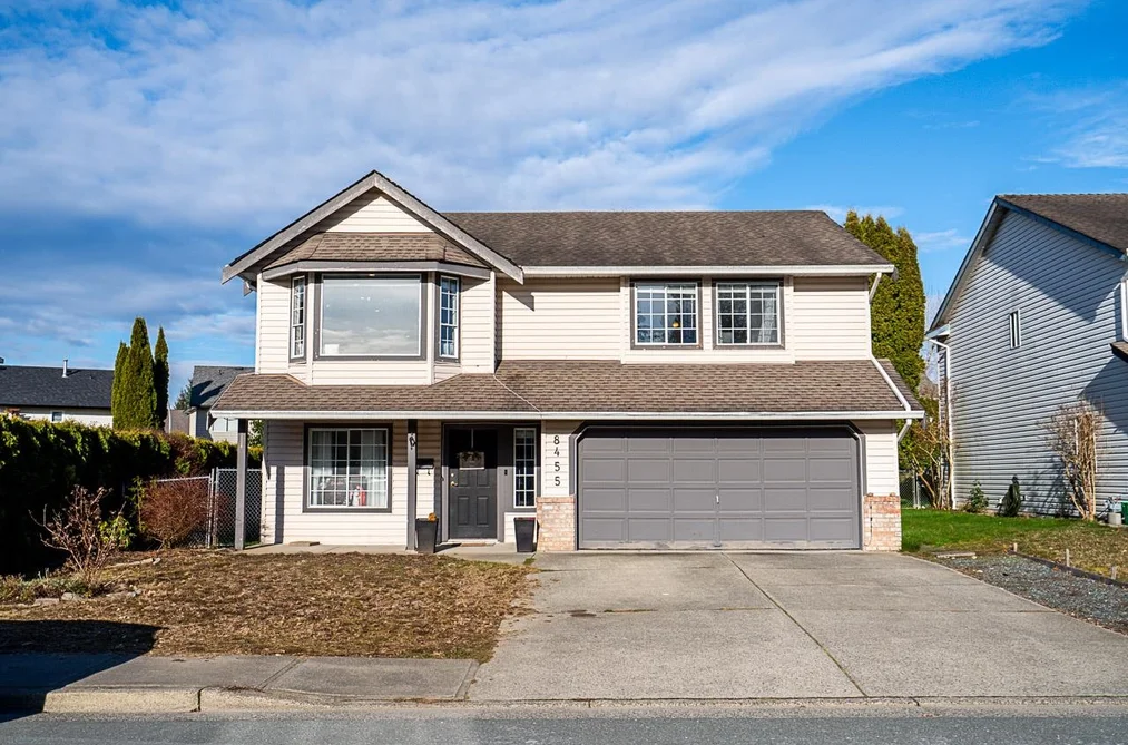 8455 CADE BARR STREET, Mission BC V2V 7K4, Mission BC — Residential for Sale - Photo 2