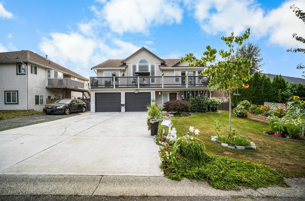 House for sale at 8459 Doerksen Drive Mission British Columbia - MLS: R3161013