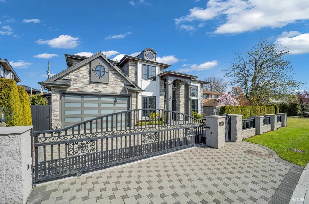 House for sale at 8460 Fairway Road Richmond British Columbia - MLS: R3126494