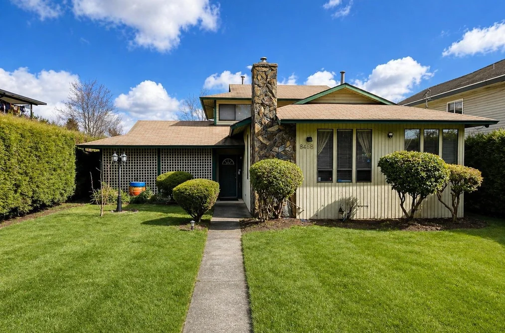 House for sale at 8468 144th Street Surrey British Columbia - MLS: R3098721