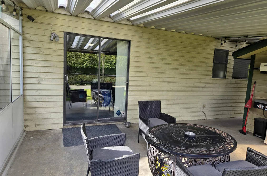8468 144TH STREET, Surrey BC V3W 5T7, Surrey BC — Residential for Sale - Photo 2