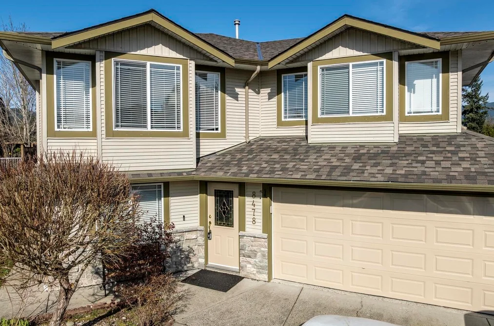 House for sale at 8478 Doerksen Drive Mission British Columbia - MLS: R3099521