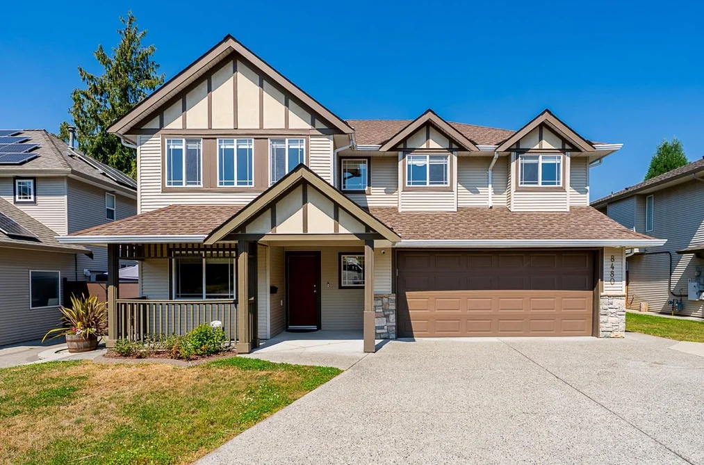 House for sale at 8480 Doerksen Drive Mission British Columbia - MLS: R3160303