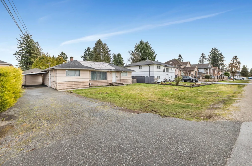8498 N 122 STREET, Surrey BC V3W 3T1, Surrey BC — Residential for Sale - Photo 2