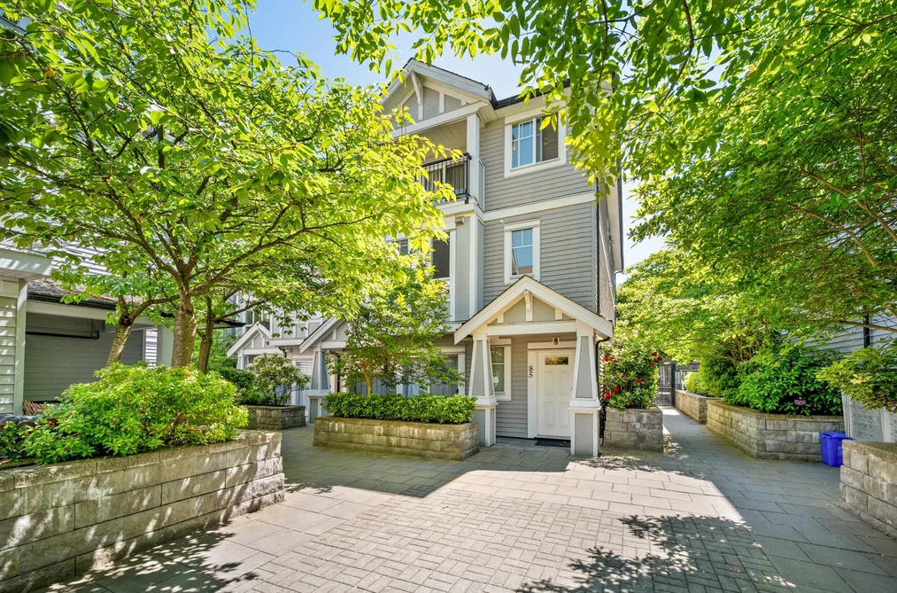 Townhouse for sale at 85 13239 Old Yale Road Surrey British Columbia - MLS: R3102558