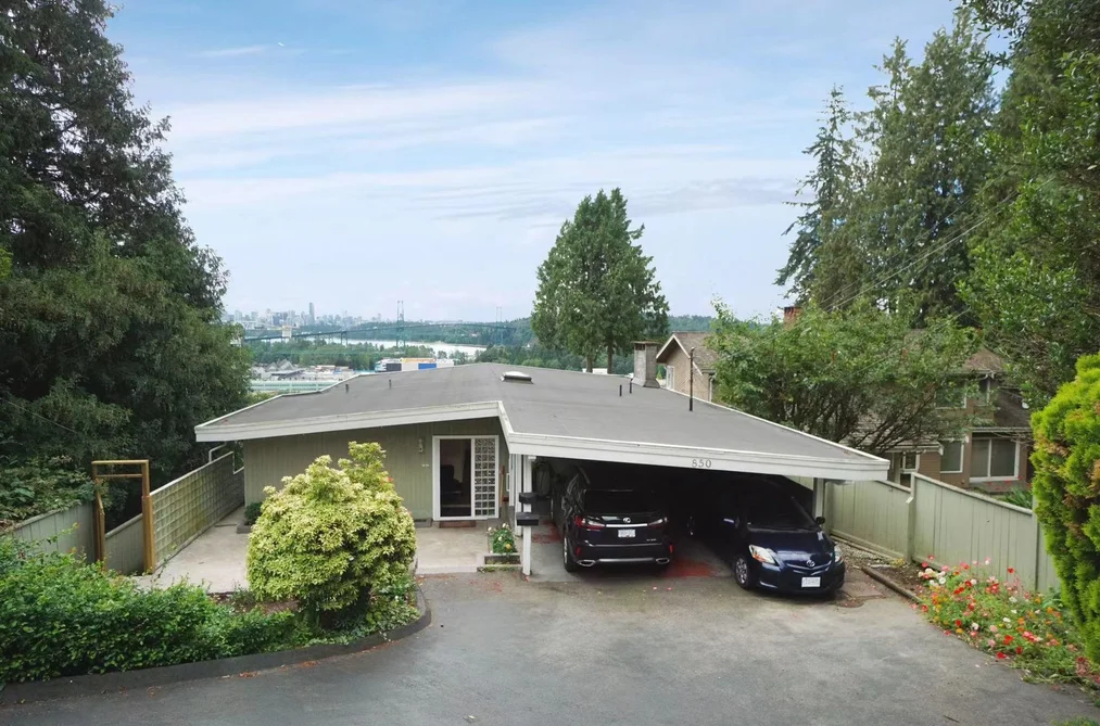 850 ESQUIMALT AVENUE, West Vancouver BC V7T 1J8, West Vancouver BC — Residential for Sale - Photo 2