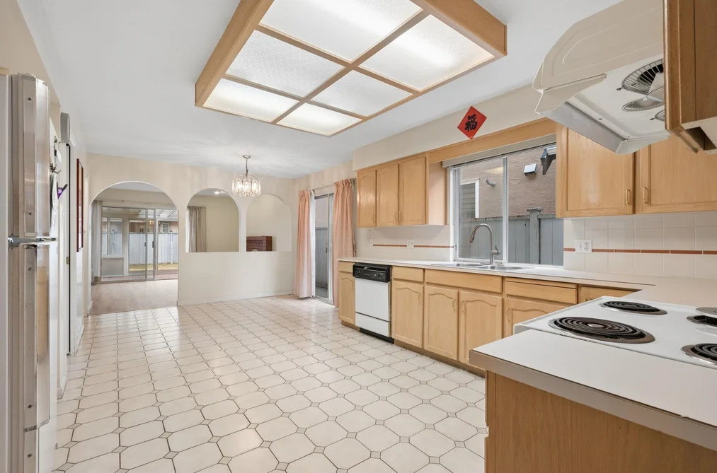 8511 ASH STREET, Richmond, BC — Residential for Sale — Photo 13 of 40