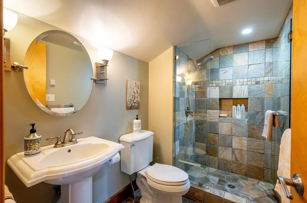 8512 DRIFTER WAY, Whistler BC V8E 0G2, Whistler BC — Residential for Sale — Photo 13 of 31