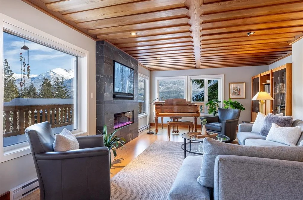 8512 DRIFTER WAY, Whistler BC V8E 0G2, Whistler BC — Residential for Sale - Photo 2