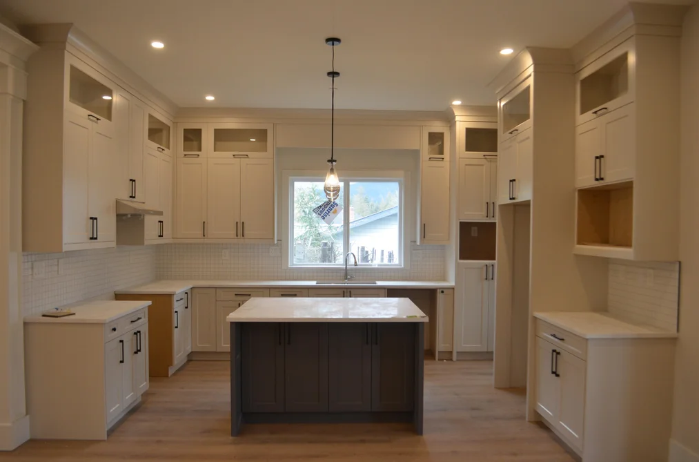 8512 NOTTMAN STREET, Mission BC V2V 3W4, Mission BC — Residential for Sale - Photo 2