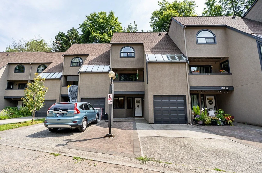 Townhouse for sale at 8514 Woodtrail Place Burnaby British Columbia - MLS: R3148963