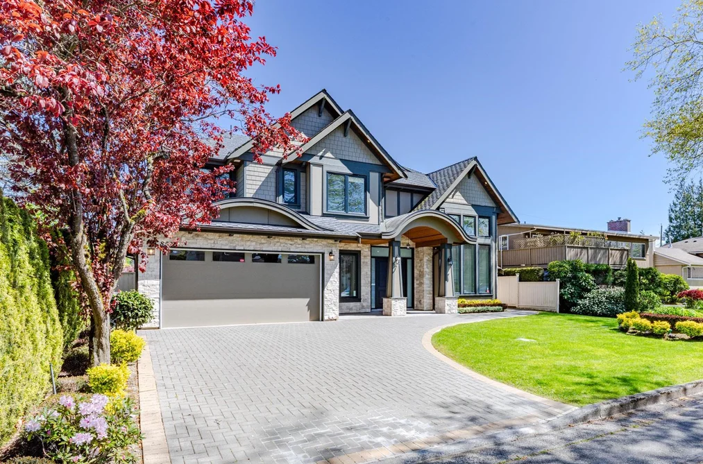 House for sale at 8520 Fairfax Crescent Richmond British Columbia - MLS: R3118277