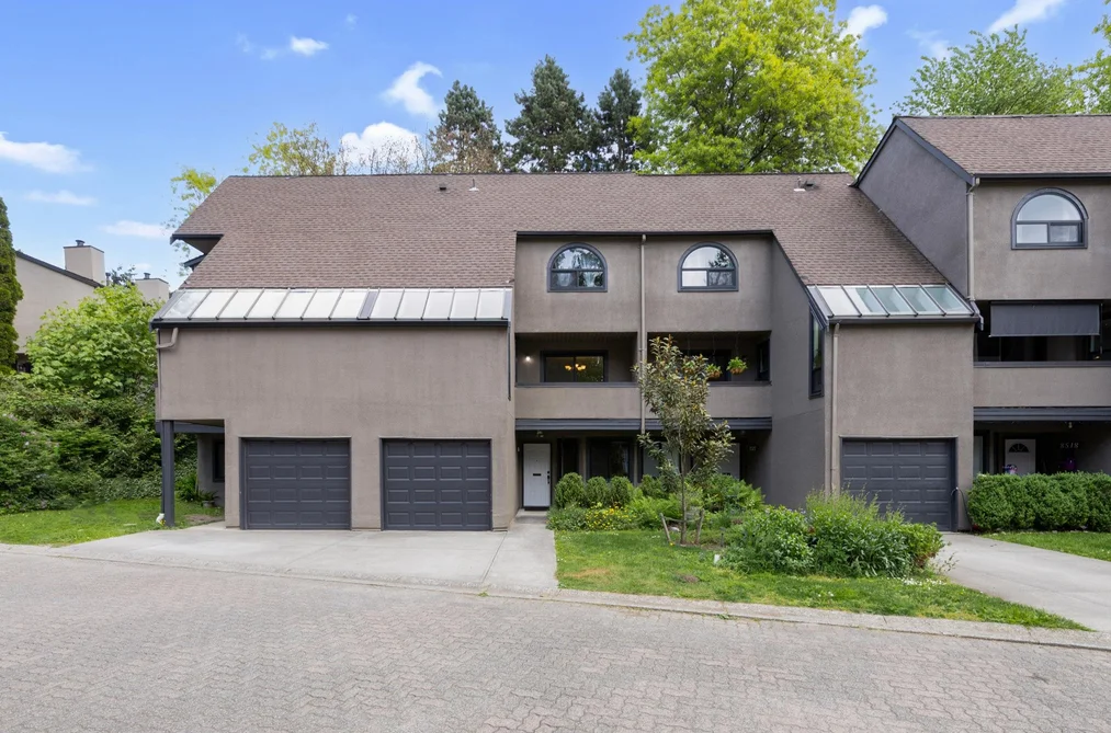 Townhouse for sale at 8526 Woodtrail Place Burnaby British Columbia - MLS: R3116578