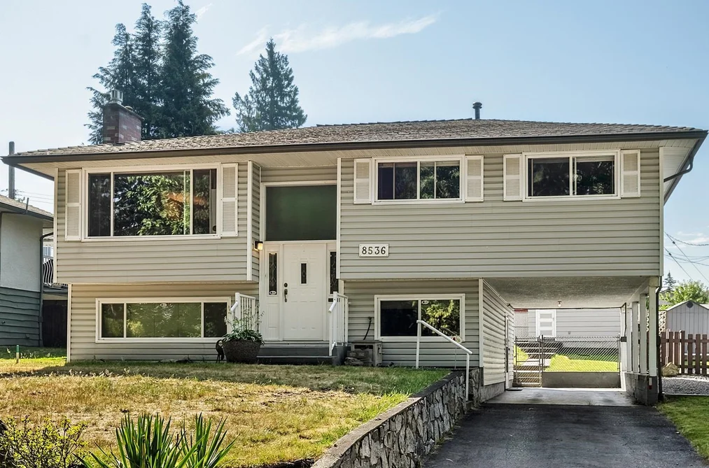 House for sale at 8536 16th Avenue Burnaby British Columbia - MLS: R3155626