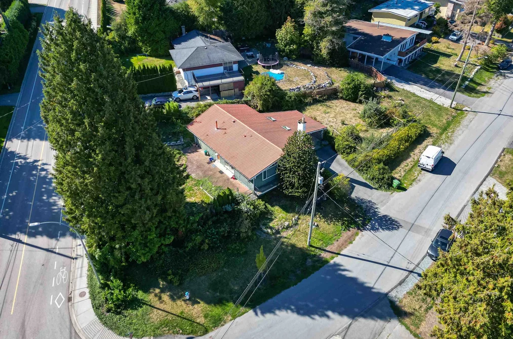 855 BAYVIEW DRIVE, Delta BC V4M 2R5, Delta BC — Residential for Sale — Photo 6 of 36