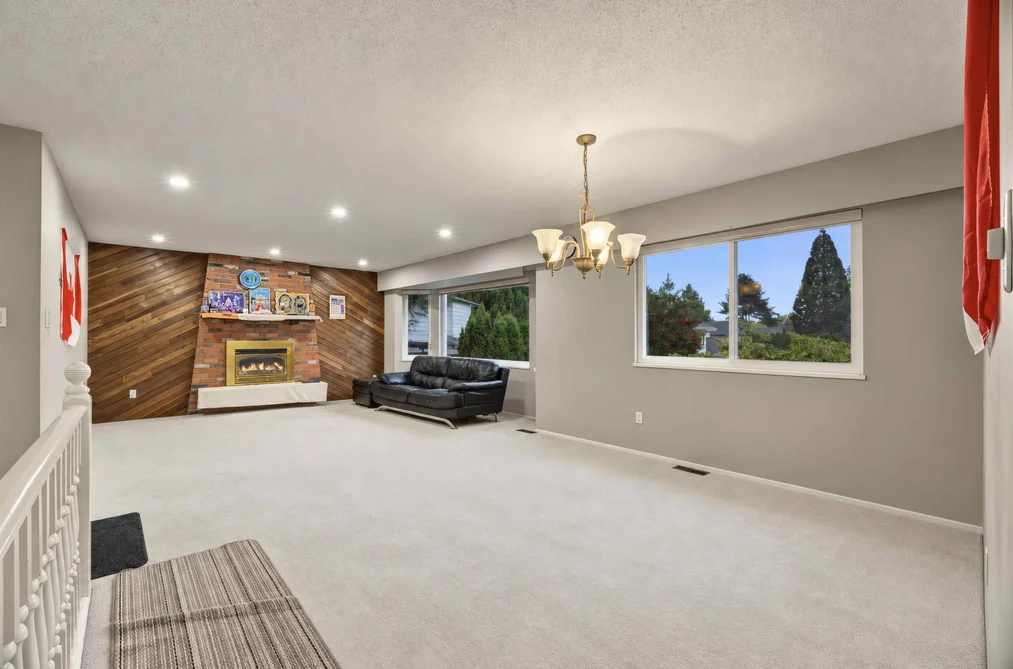 8553 116B Street, Delta, BC - House for Sale - Photo 2 of 37