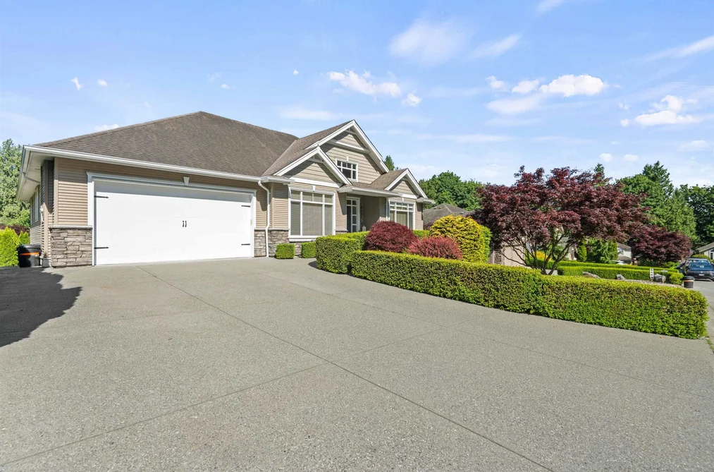 8557 FRIPP TERRACE, Mission BC V2V 6T3, Mission BC — Residential for Sale - Photo 2