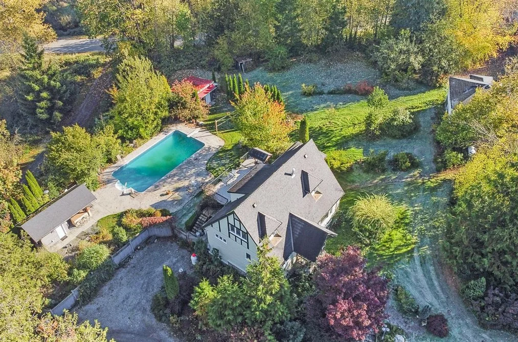8561 BRADNER ROAD, Abbotsford BC V4X 2H5, Abbotsford BC — Residential for Sale - Photo 2