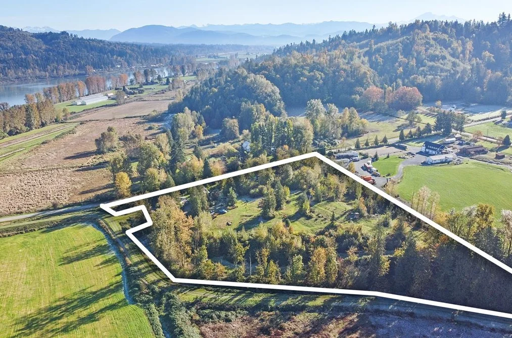 8561 BRADNER ROAD, Abbotsford BC V4X 2H5, Abbotsford BC — Residential for Sale - Photo 4