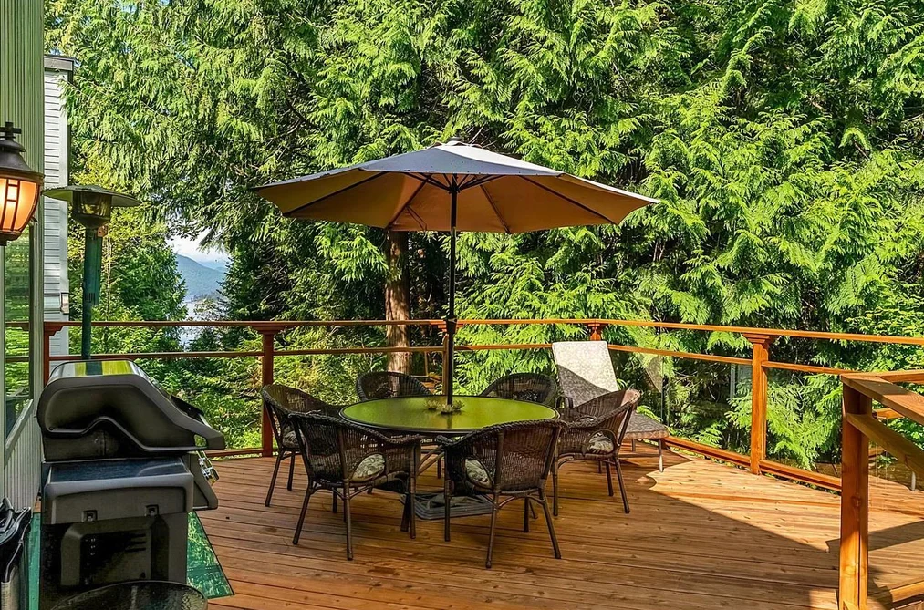 8568 Bedora Place, West Vancouver, BC - House for Sale - Photo 12 of 40 8568 Bedora Place, West Vancouver, BC - House for Sale - Photo 12 of 40