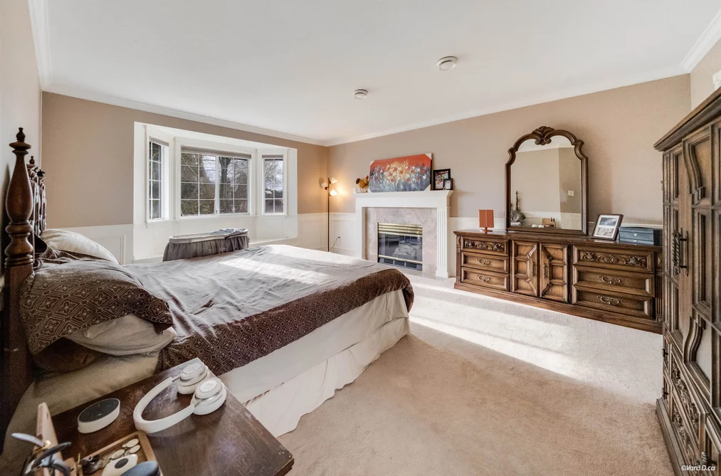 8569 141A STREET, Surrey BC V3W 0S3, Surrey BC — Residential for Sale - Photo 2