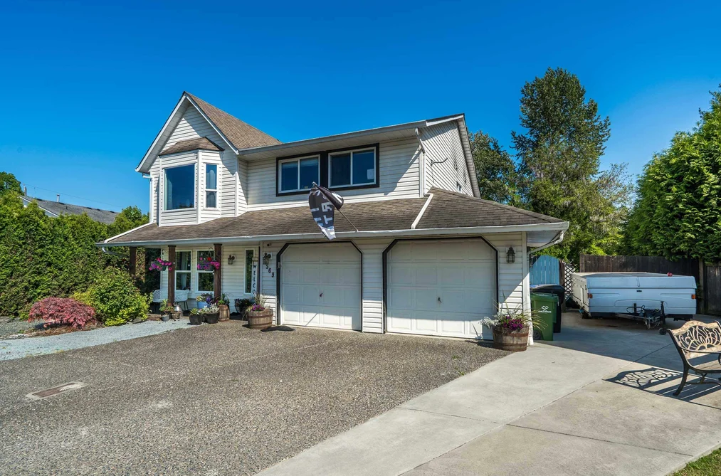 8569 MCKEE PLACE, Chilliwack BC V2P 7X8, Chilliwack BC — Residential for Sale - Photo 2