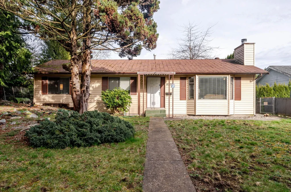 House for sale at 8570 152 Street Surrey British Columbia - MLS: R3106706