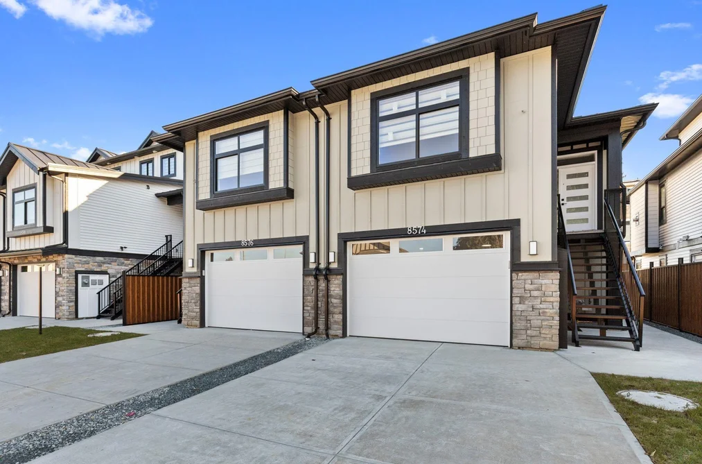 Half Duplex for sale at 8574 Dunbar Way Mission British Columbia - MLS: R3118082