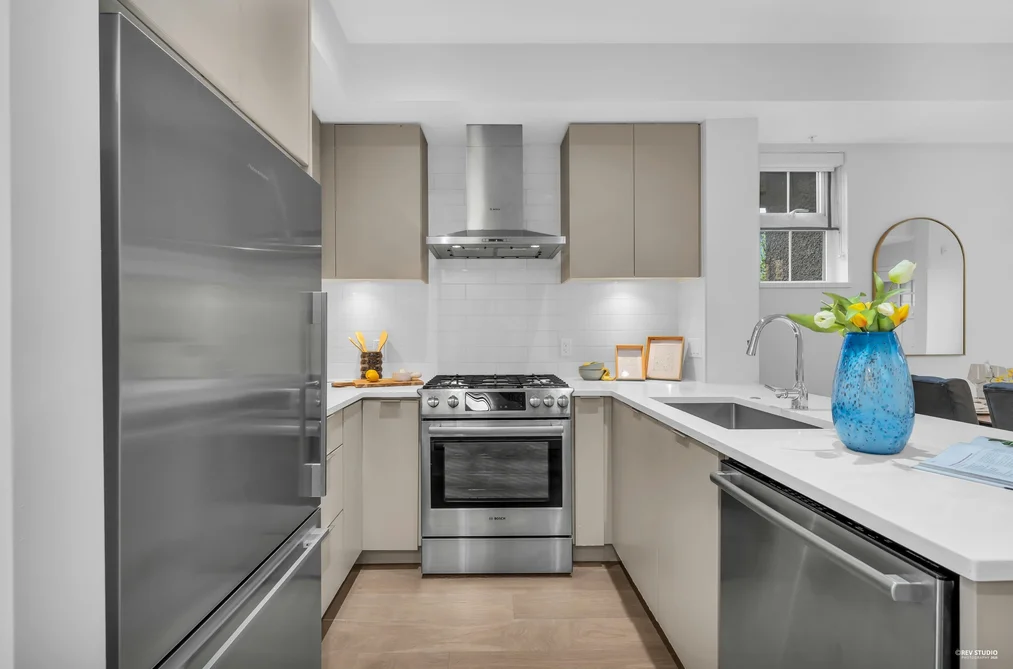8576 OSLER STREET, Vancouver BC V6P 0G4, Vancouver BC — Residential for Sale - Photo 3