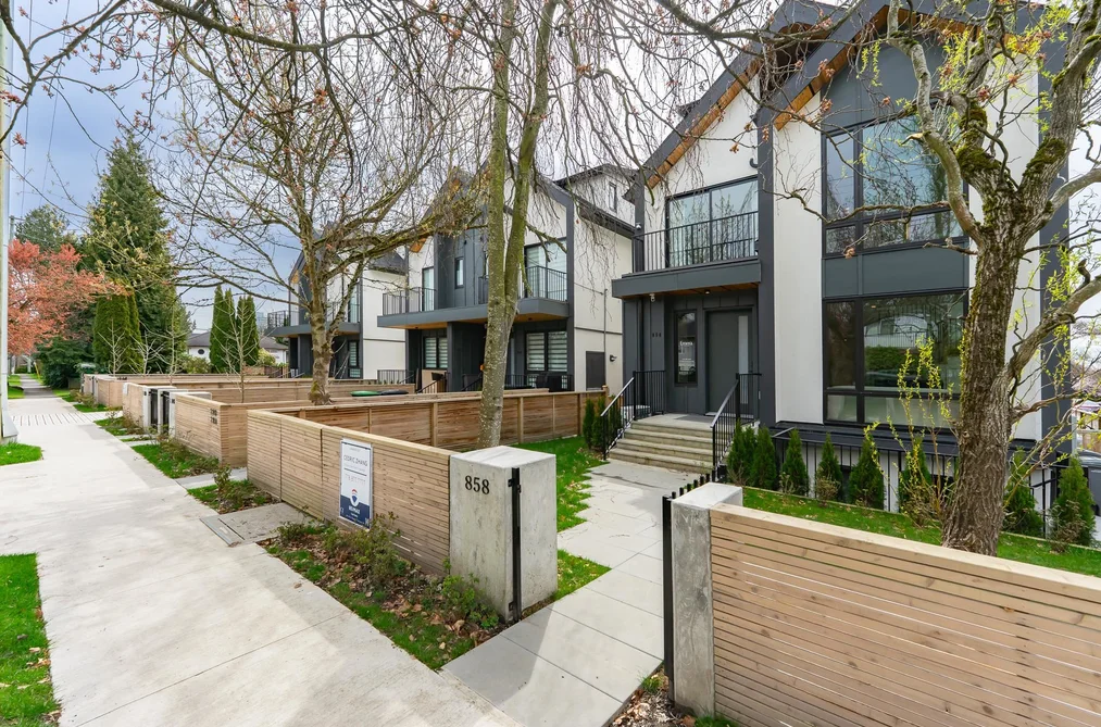 858 W 64TH AVENUE, Vancouver BC V6B 2L4, Vancouver BC — Residential Income for Sale - Photo 2
