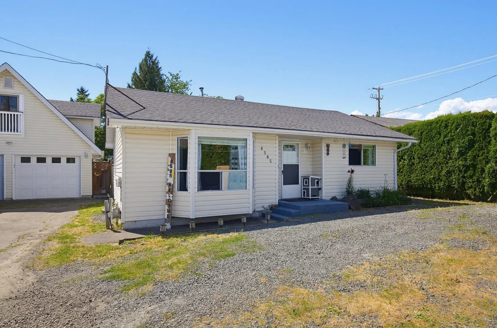 8585 BROADWAY STREET, Chilliwack BC V2P 5V4, Chilliwack BC — Residential for Sale - Photo 2