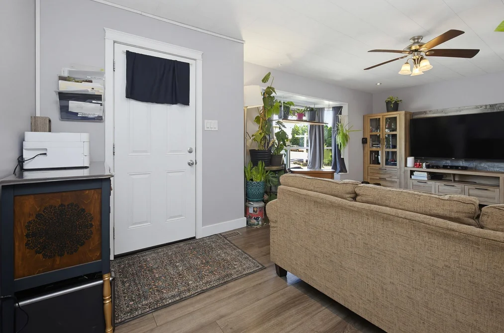 8585 BROADWAY STREET, Chilliwack BC V2P 5V4, Chilliwack BC — Residential for Sale — Photo 5 of 40