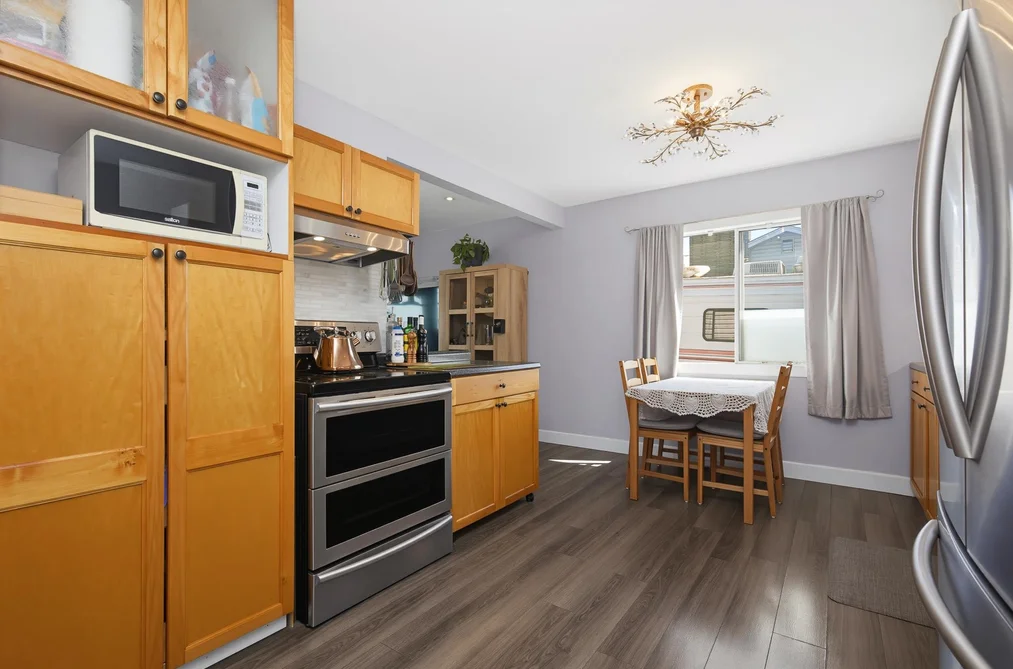 8585 BROADWAY STREET, Chilliwack BC V2P 5V4, Chilliwack BC — Residential for Sale — Photo 7 of 40
