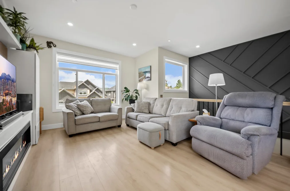 8586 TUPPER BOULEVARD, Mission BC V2V 0A3, Mission BC — Residential for Sale - Photo 4