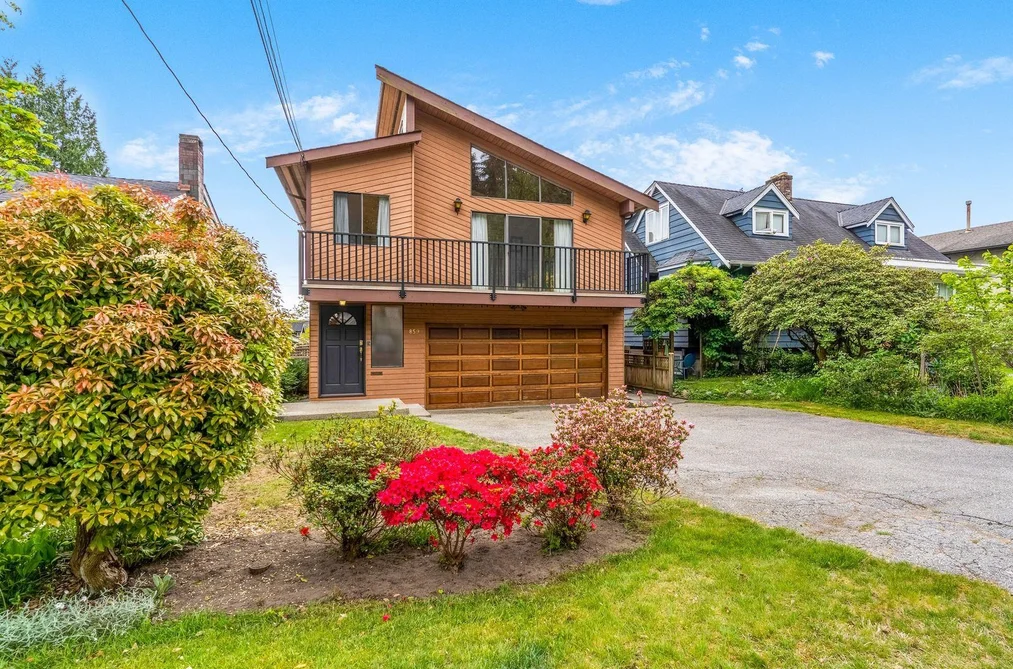 House for sale at 859 E 17th Street North Vancouver British Columbia - MLS: R3122082