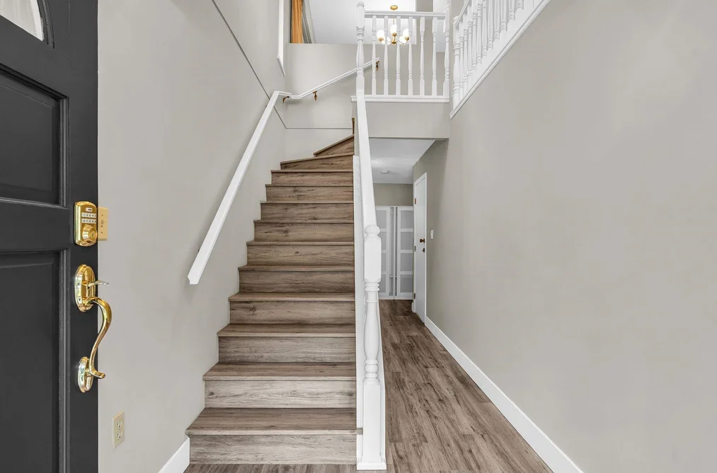 859 E 17TH STREET, North Vancouver BC V7L 2X2, North Vancouver BC — Residential for Sale - Photo 2