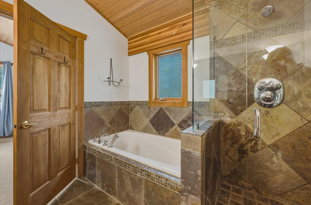 8633 FOREST RIDGE DRIVE, Whistler BC V8E 0G1, Whistler BC — Residential for Sale — Photo 22 of 40